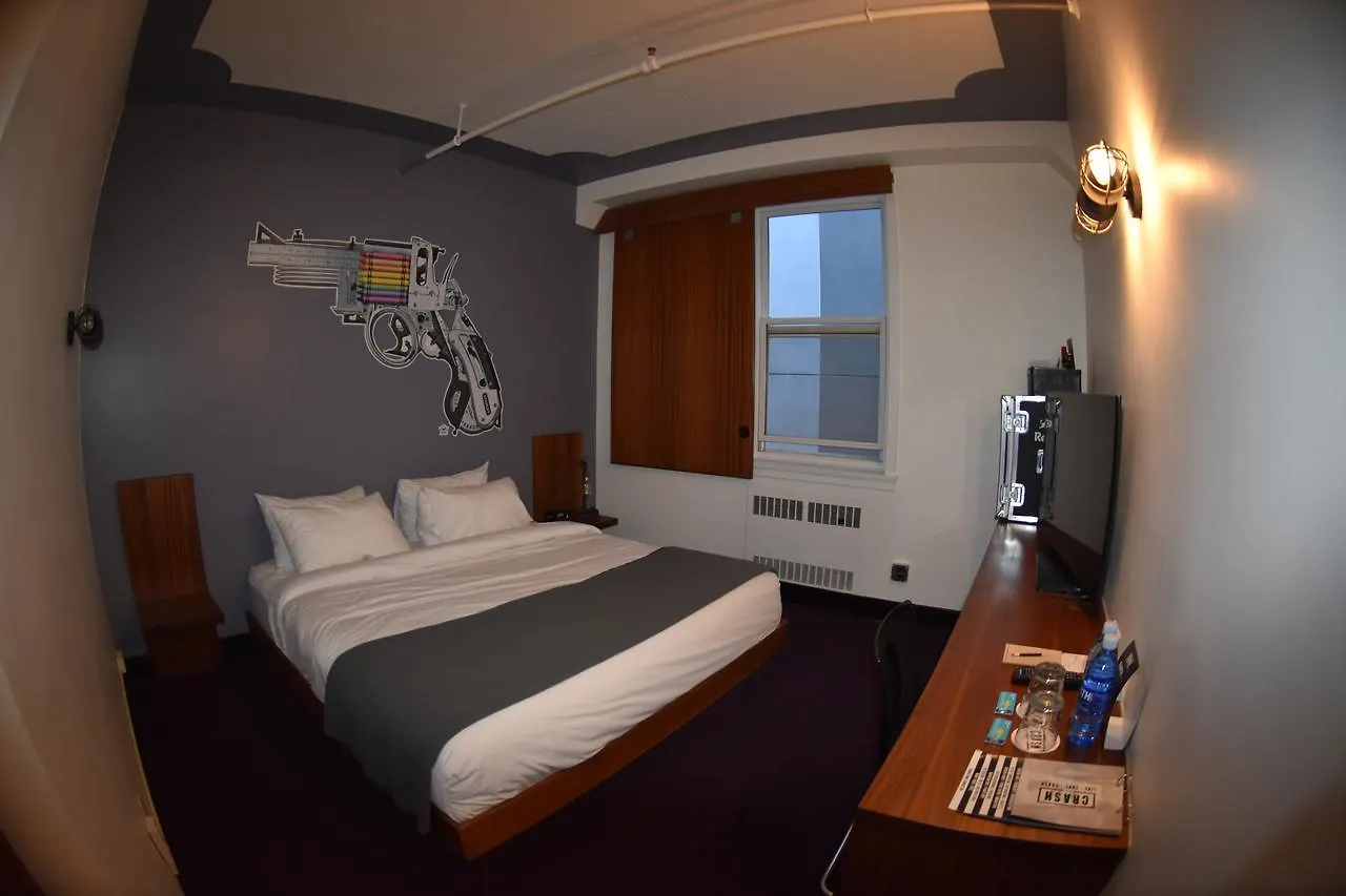 Crash Hotel Downtown Edmonton